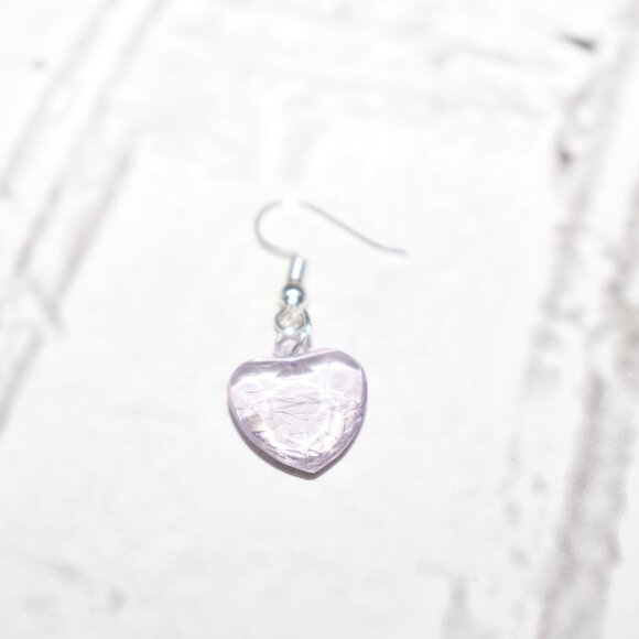 Beautiful NWoT purple heart dangle hook earrings 1.5" tall - Picture 2 of 5